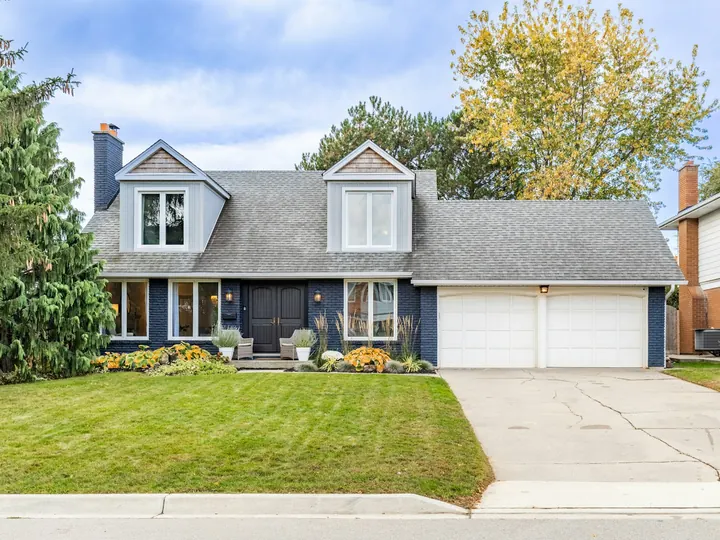 A well-kept Canadian neighbourhood home — illustrative stock photo, not a Bookhelp customer property